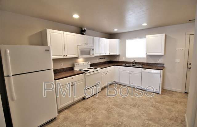 620 10th Ave S - 620 10th Avenue South, Nampa, ID 83651