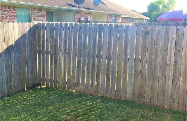 1008 Crepe Myrtle Court Gallery 1