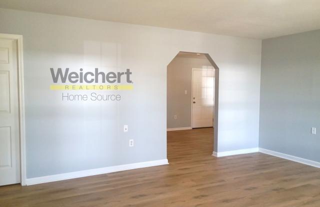 Freshly Remodeled 3BR/2BA with Carport & Spacious Backyard Gallery 4