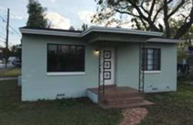 1000 W Miller Avenue photos photos