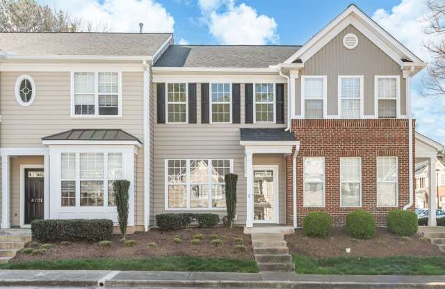Gorgeous 2Bed/2.5 Bath in Desirable Raleigh Location! photos photos