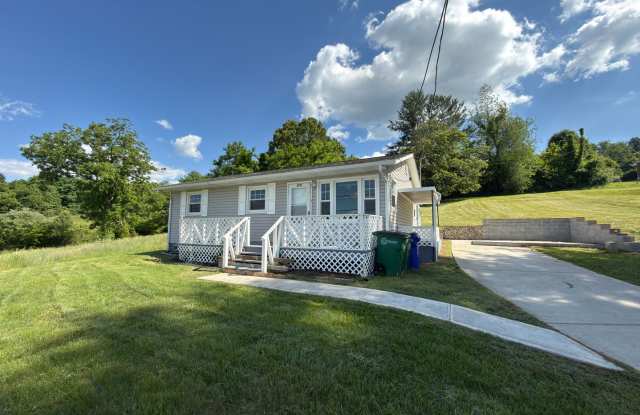 Christiansburg, 3 BR / 1 BA, Available for rent photos photos