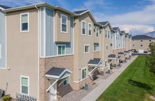 Gorgeous 3-Story Townhomes in The Lochs Townhomes in Vineyard! Great Location! photos photos