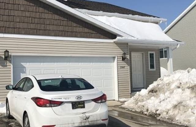 3547 15th St S - 3547 15th Street South, Moorhead, MN 56560