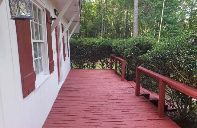 418 Country Club Road Gallery 4