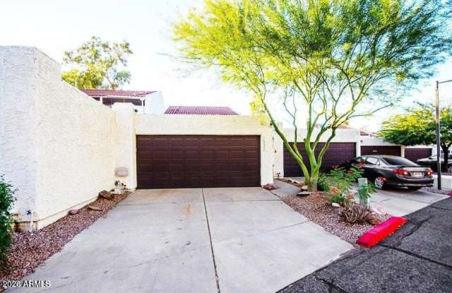 1530 S RIVER Drive photos photos