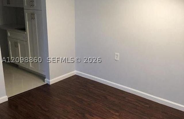 1133 N Benoist Farms Gallery 3