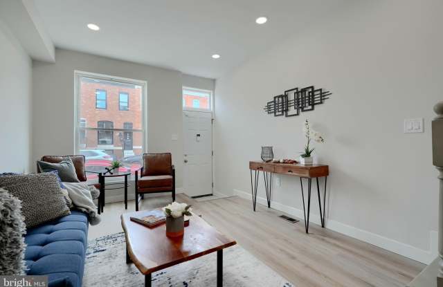 602 S STREEPER Street Gallery 4
