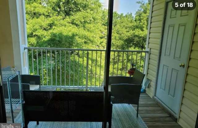 20901 CEDARPOST Square Gallery 4