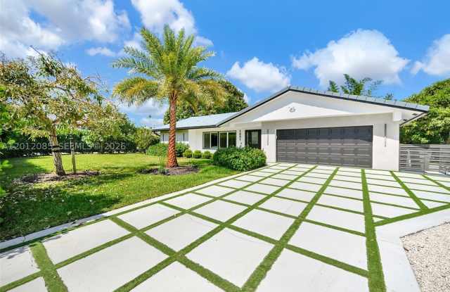 1001 NW 4th Ct Gallery 4