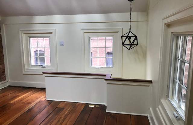 213 RAMSEY ALY Gallery 4