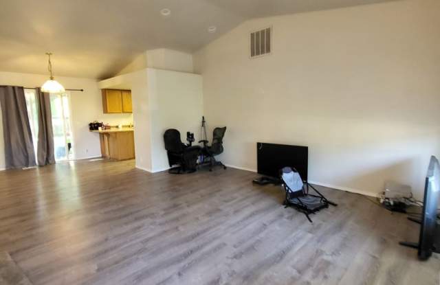 Cute Meridian Home Gallery 4