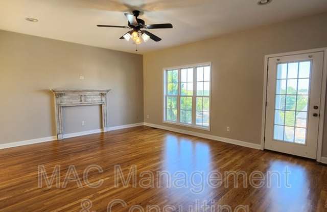 1028 Nottingham Dr. Gallery 3