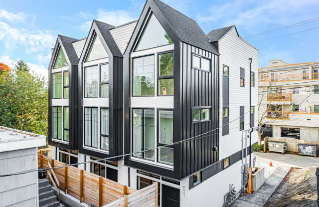 West Seattle Townhome w/ Rooftop Deck, Parking and AC photos photos