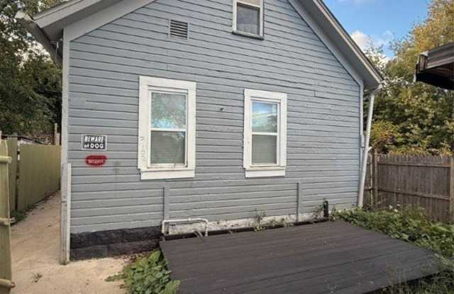 3152 W 46th Street unit: 2 photos photos