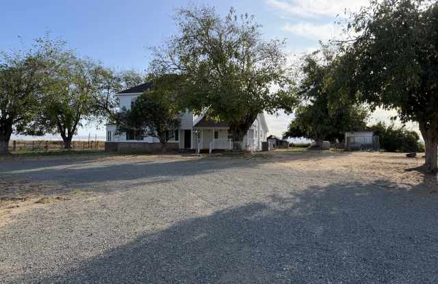 3994 A Erle Road Gallery 2