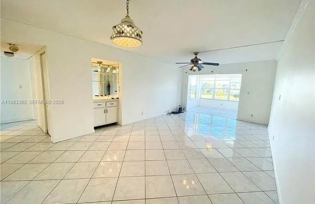 9370 SW 8th St photos photos