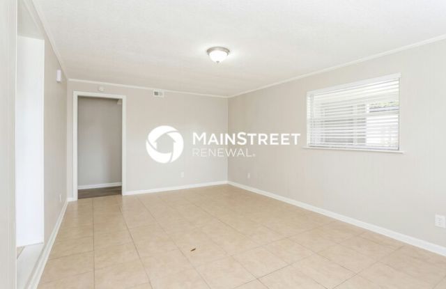 7037 Pellias Road Gallery 3