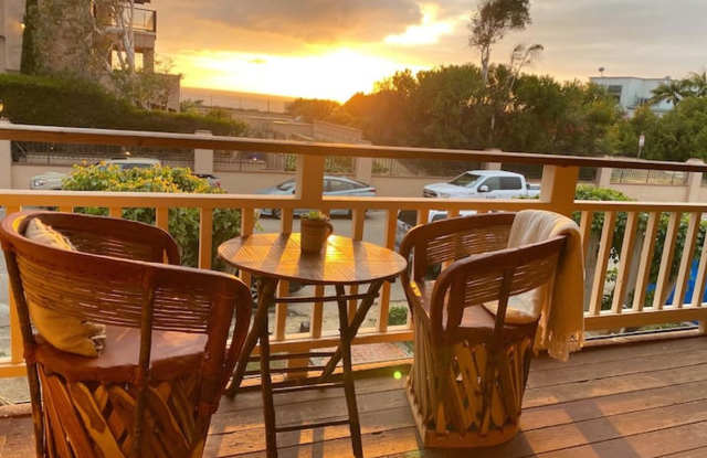 Luxe 4-Bedroom, 4-Bath Beach Home in Encinitas – w Furnished Option! - 837 4th Street, Encinitas, CA 92024