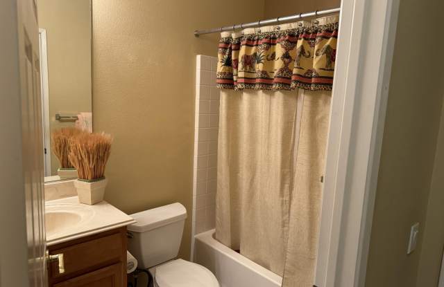 78464 Glastonbury Way Gallery 2