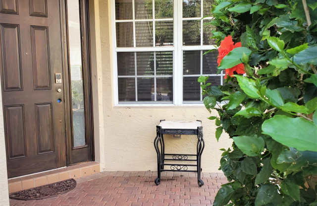 7563 Topiary Avenue Gallery 4