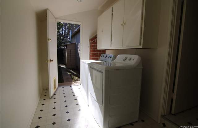 4140 Bellingham Avenue Gallery 4