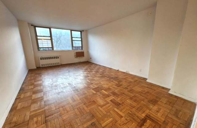 455 Ocean Parkway - 455 Ocean Parkway, Brooklyn, NY 11218
