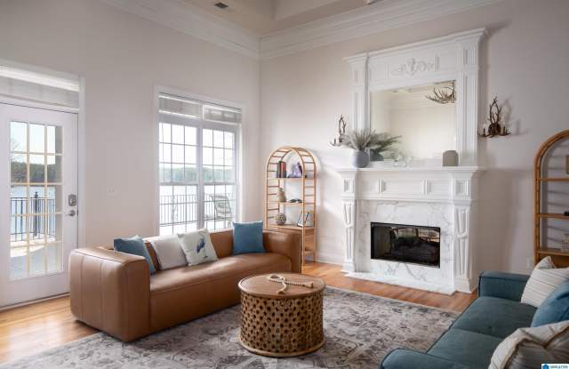 89 HALL CIRCLE photos photos