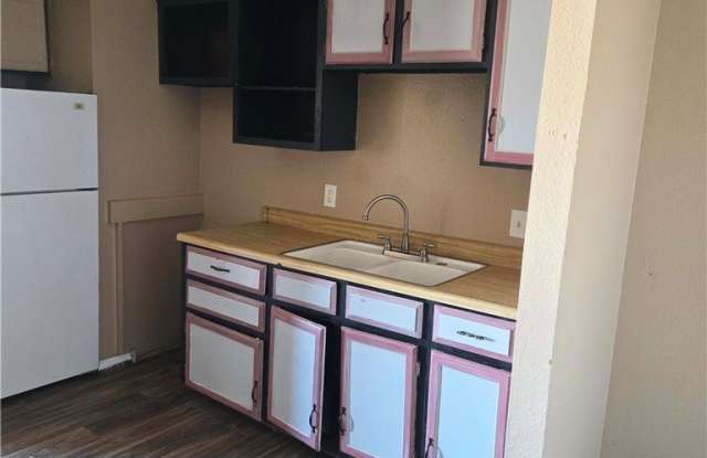 305 N 10th Street photos photos