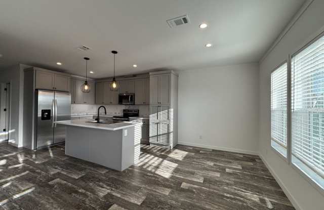5647 Blue Harbor Drive Gallery 4