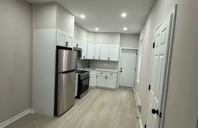 Beautiful Newly Renovated 3 Bedroom Home Now Available in East Parkside photos photos