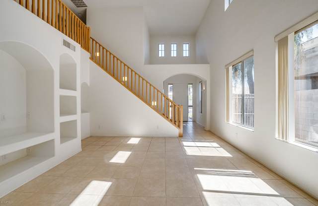 2051 W Ironwood Dr Gallery 2