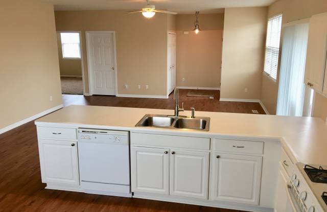 1207 Primrose Ln Gallery 2