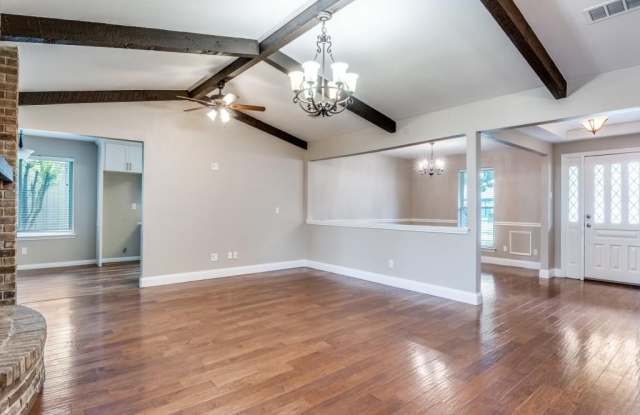 3024 Stanford Drive Gallery 3