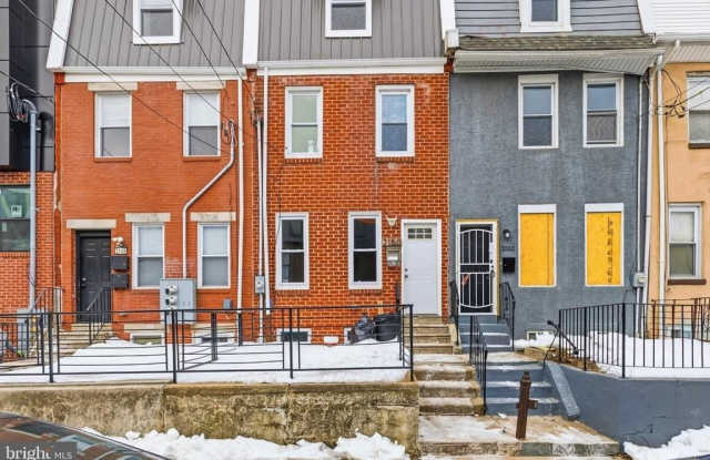 2150 N FRANKLIN STREET photos photos