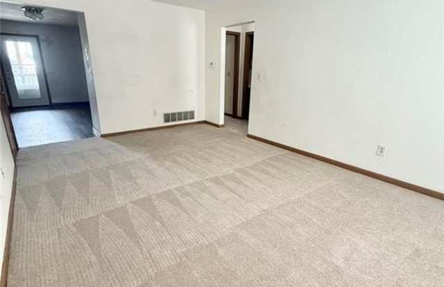 901 GEORGETOWNE Drive Gallery 2