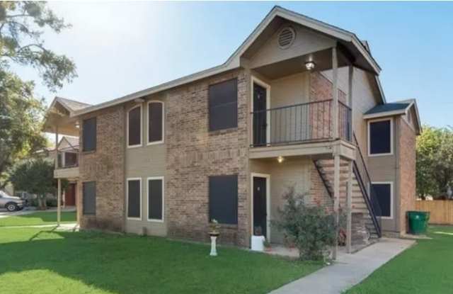 5104 Herrick Court - A - 5104 Herrick Court, Haltom City, TX 76117