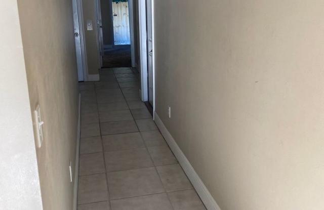 508 Dement Circle Unit #F Gallery 2