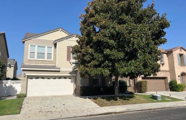 1805 New Riders St - 1805 New Riders Street, Bakersfield, CA 93311
