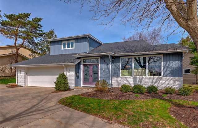 25211 Wimbledon Rd - 25211 Wimbledon Road, Beachwood, OH 44122