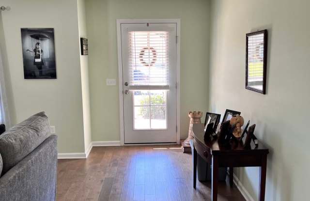 220 Jasmine Circle Gallery 2