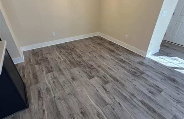 1751 Eastfall Street Gallery 4