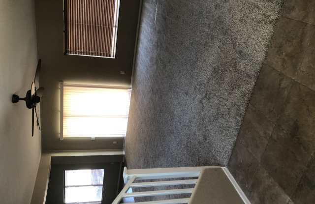 17609 W YOUNG Street Gallery 2