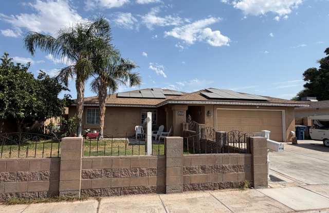POOL & SOLAR HOME! photos photos
