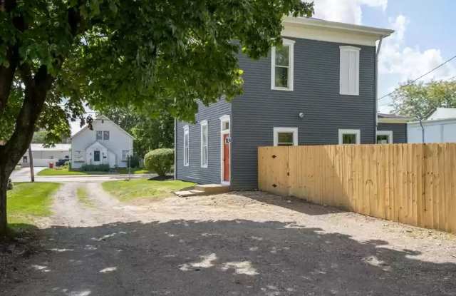 Welcome to 125 E High! photos photos