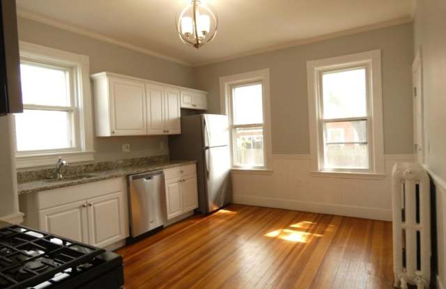 77 Saint Andrew Rd. Gallery 3