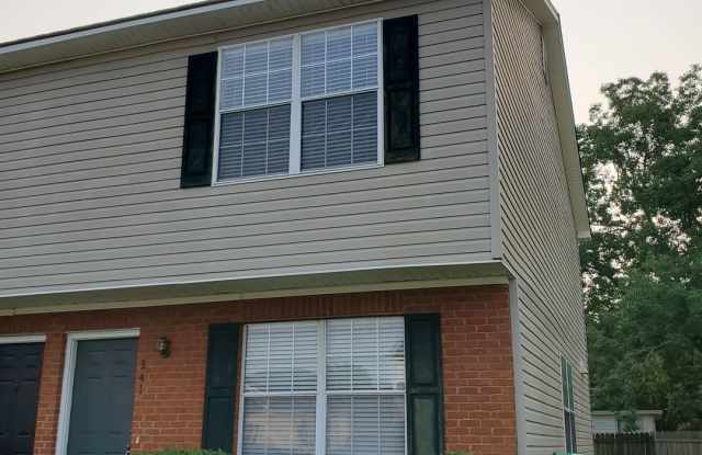 Modern Duplex Living in Georgia - 2Bed/2.5Bath with Convenient Amenities photos photos