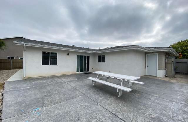 5BD/2BA, Private Yard, Close to Campus!! Gallery 1