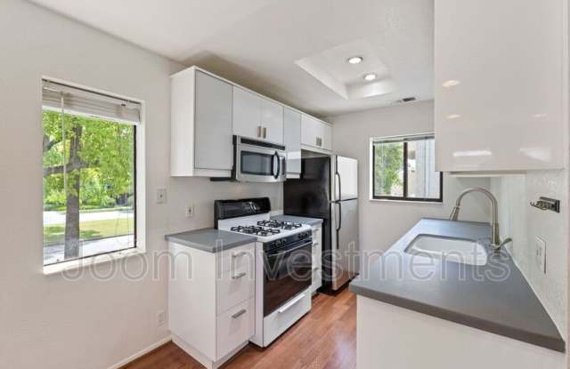 111 S Sierra Madre Blvd photos photos