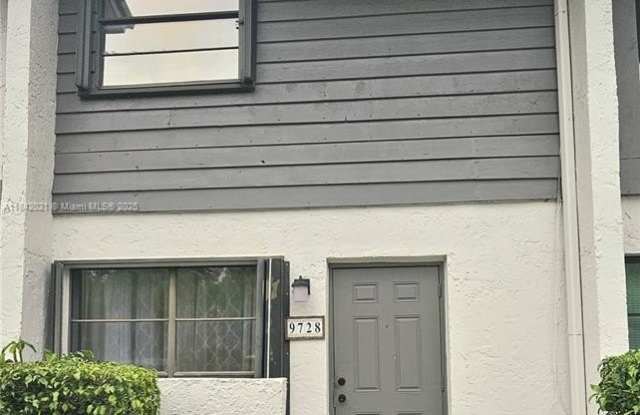 9728 NW 14th St photos photos